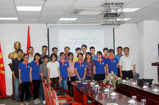 “Mùa hè khởi nghiệp”: sôi nổi, bổ ích với dự án ezCheck